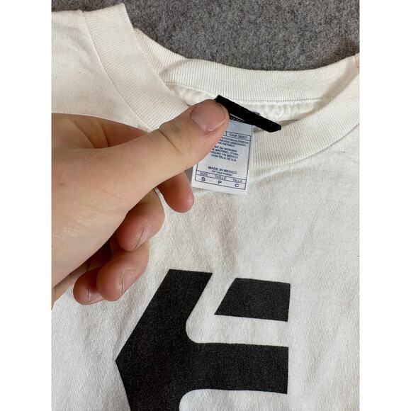 Etnies Shirt Men Small White Icon Tee Graphic Crewneck Short Sleeve Skate Casual - Picture 6 of 6